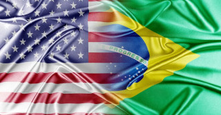Bandeiras dos EUA e Brasil