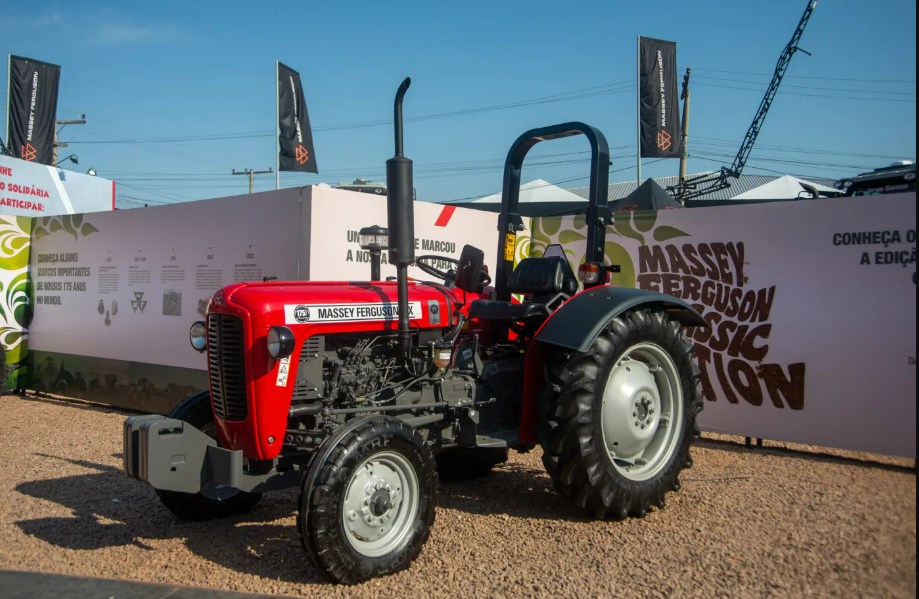 Massey Ferguson lança edição especial do trator MF 35x; Foram produzidas apenas 100 unidades do modelo que inovou e revolucionou a agricultura mundial.