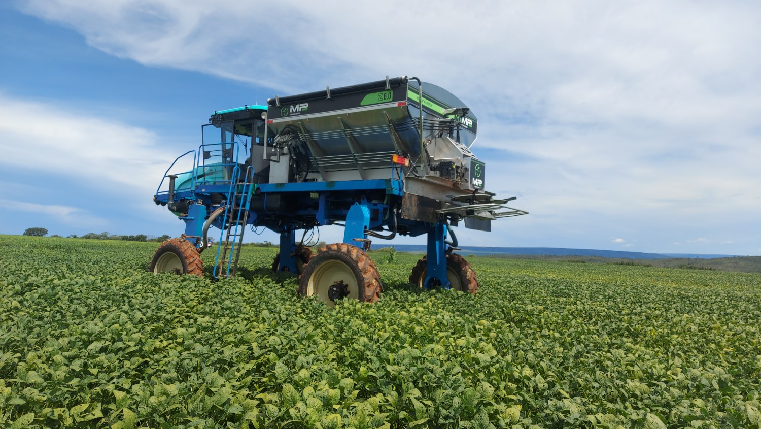 Equipamentos hoje saem de fábrica com tecnologias que auxiliam o produtor rural no dia a dia da fazenda