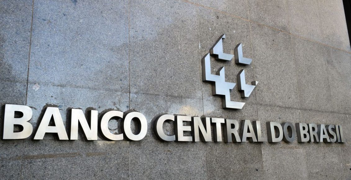 Boletim Focus aponta alta da inflação e mantém Selic em 12,25% em 2026