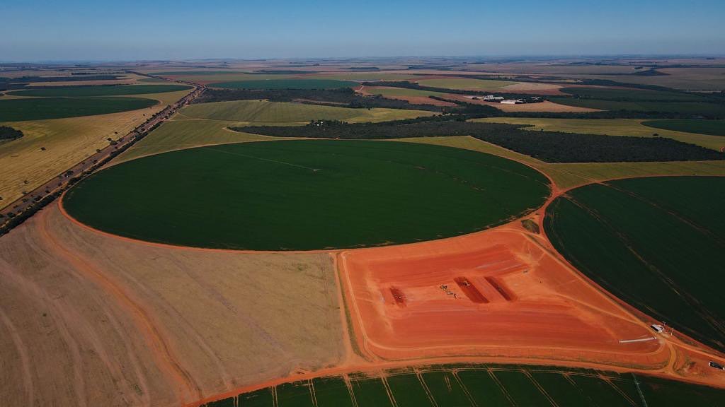 foto drone - agricultura em pivot irrigada - fotao Amanda Apolinario Matos