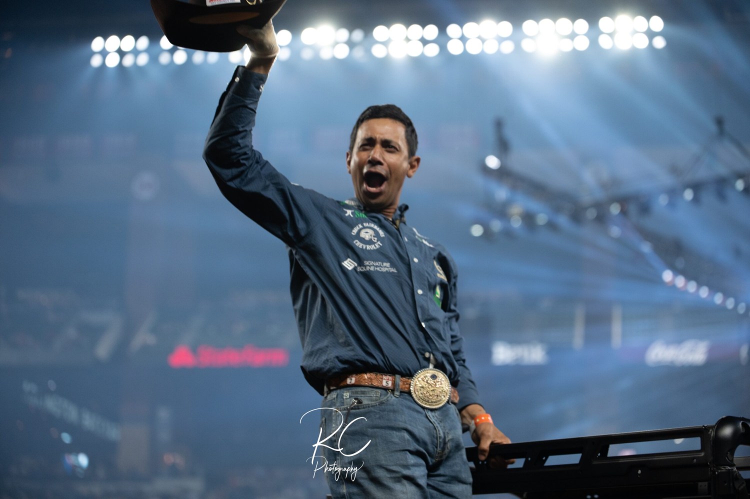 Deu Brasil no Team Roping, Junior Nogueira e Kaleb Driggers venceram pela segunda vez o The American; dupla leva para casa 100 mil dólares