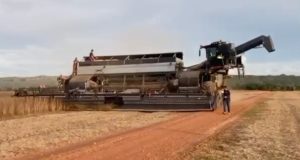 mega trator que faz tudo no brasil1