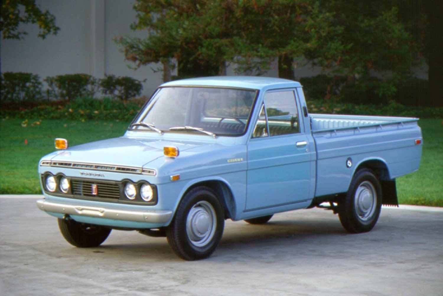 primeira geração da Hilux foi apresentada em março de 1968 - 2