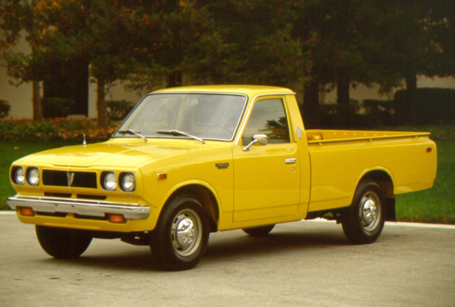 segunda geração apresentada em 1972 acrescentou uma nova versão com câmbio automático