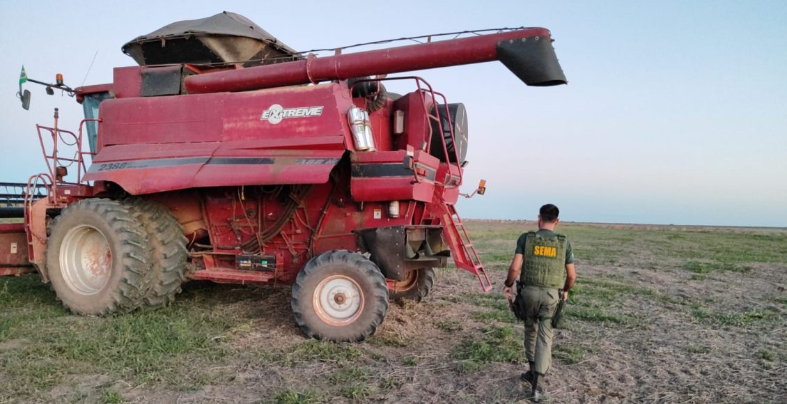 Sema-MT apreende colheitadeira de soja em área embargada e aplica multa de R$3,3 milhões1