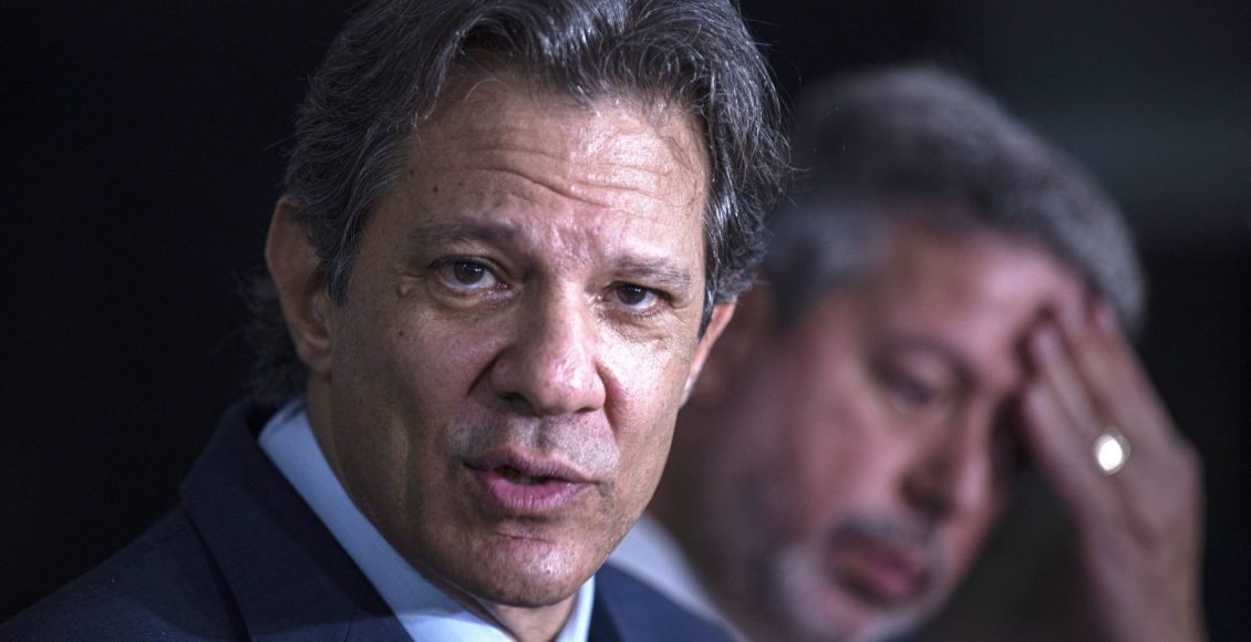 presidente da Camara dos Deputados, Arthur Lira (d) e o ministro da Fazenda, Fernando Haddad