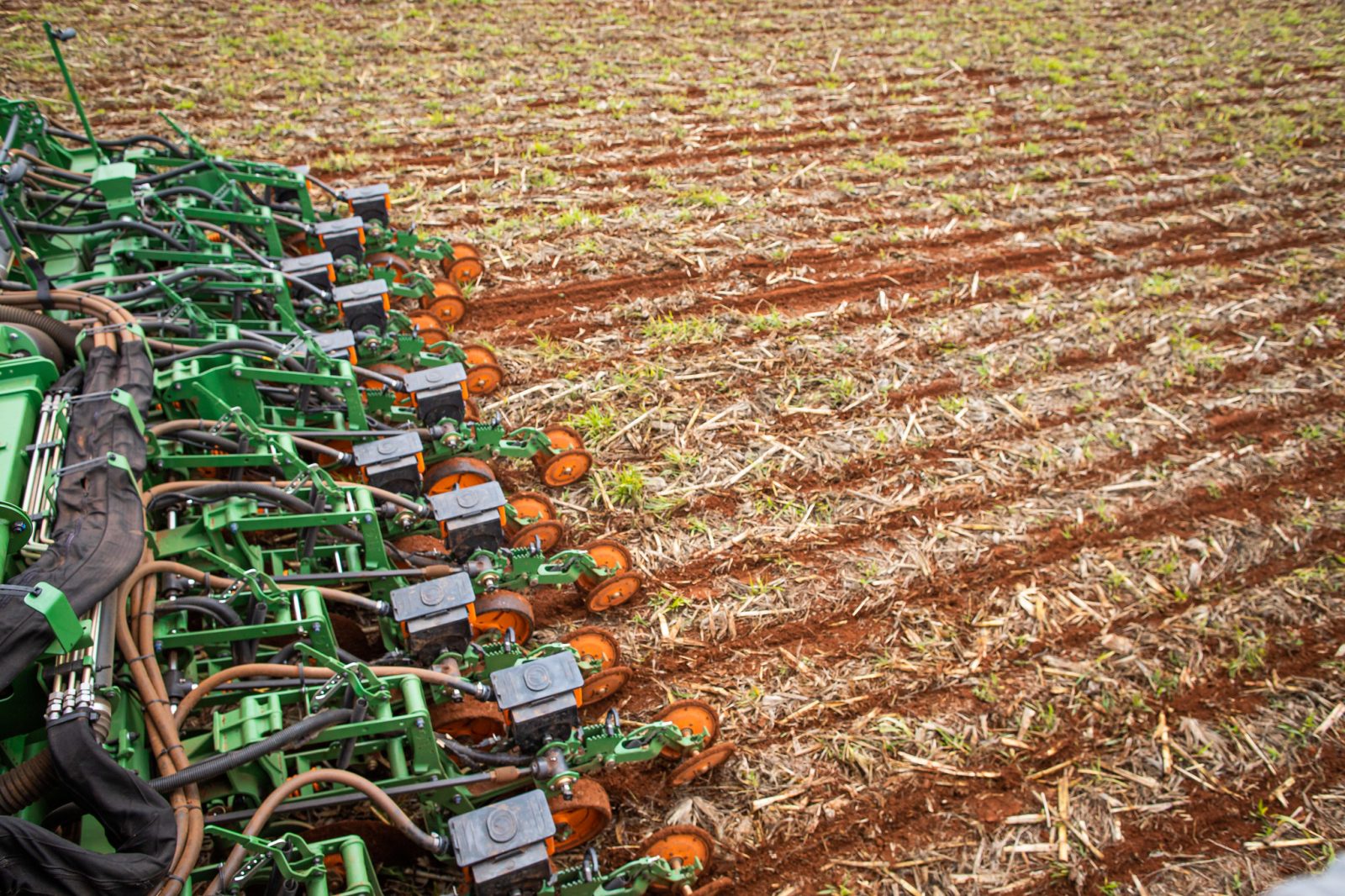 Plantio de soja. Agricultura de precisão. Tratores. Plantadeira