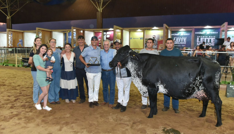 Grande Campeã Suprema da Raça Girolando