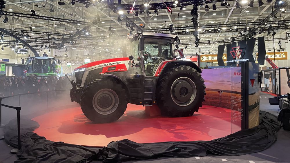 Novas máquinas e logotipo Massey Ferguson são lançados