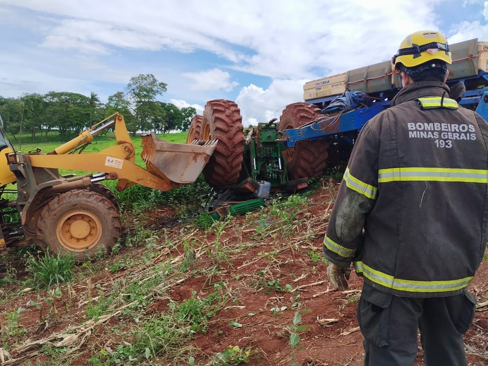 Grave acidente com trator deixa vítima fatal em Iraí de Minas