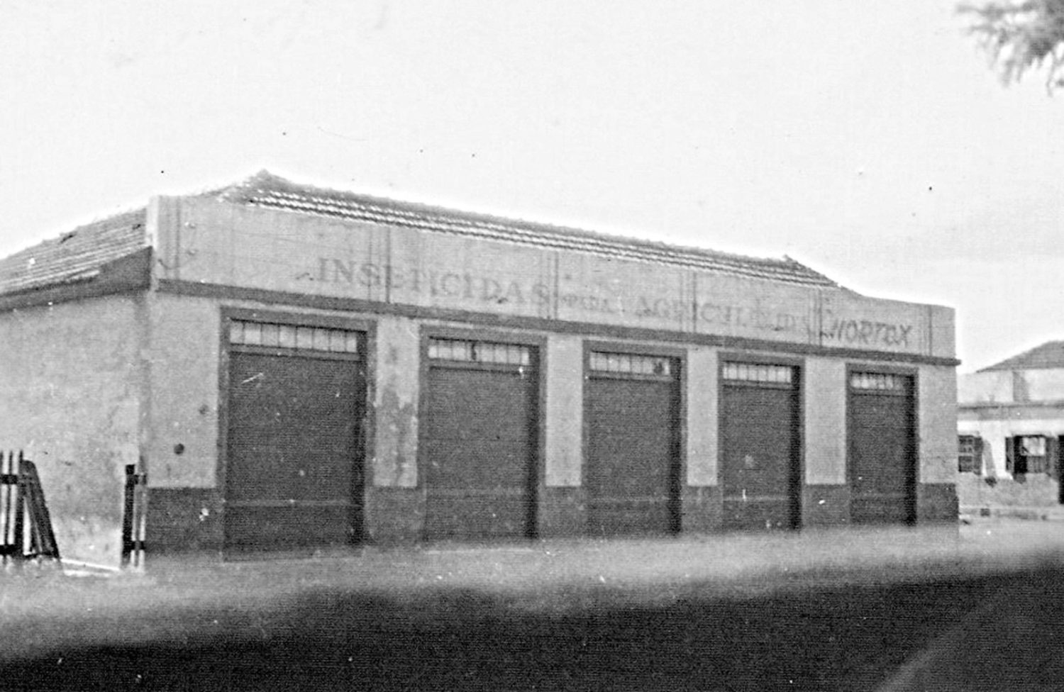 Primeira sede da Nortox, em 1954, localizada em Apucarana/PR