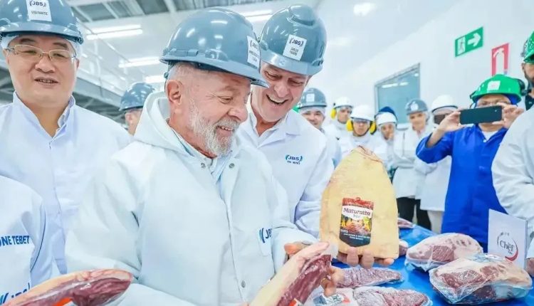 Lula sela 1º carregamento de carnes de MS para a China