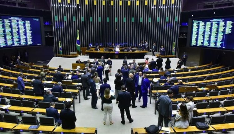 Congresso vai decidir se o Brasil terá – ou não – o maior imposto do mundo