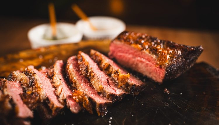 Conheça as carnes mais caras do mundo, com preços que ultrapassam R$ 5 mil