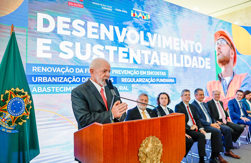 “É em função do povo que nós governamos”, diz Lula ao anunciar R$ 18,3 bilhões em obras do Novo PAC Seleções