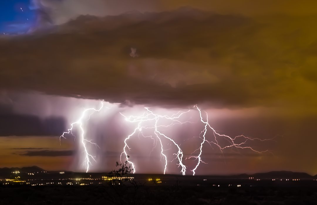 Previsão do tempo: Temporais em duas regiões e chuvas isoladas em três áreas hoje