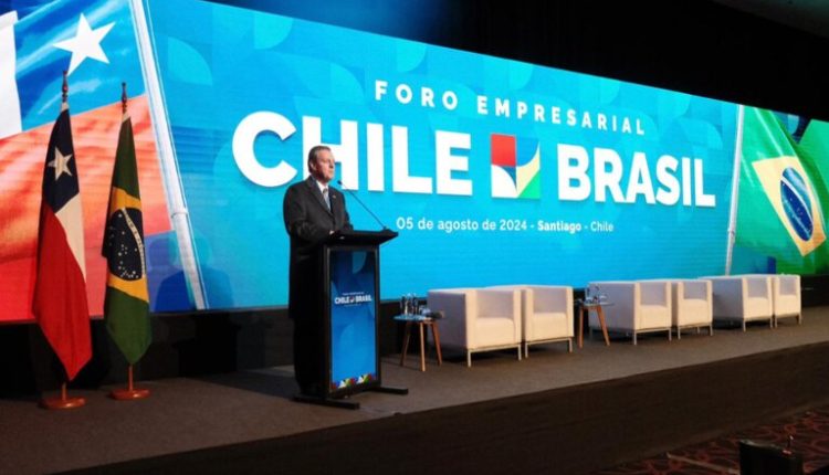 Ministro Fávaro destaca relação comercial Brasil-Chile em fórum empresarial