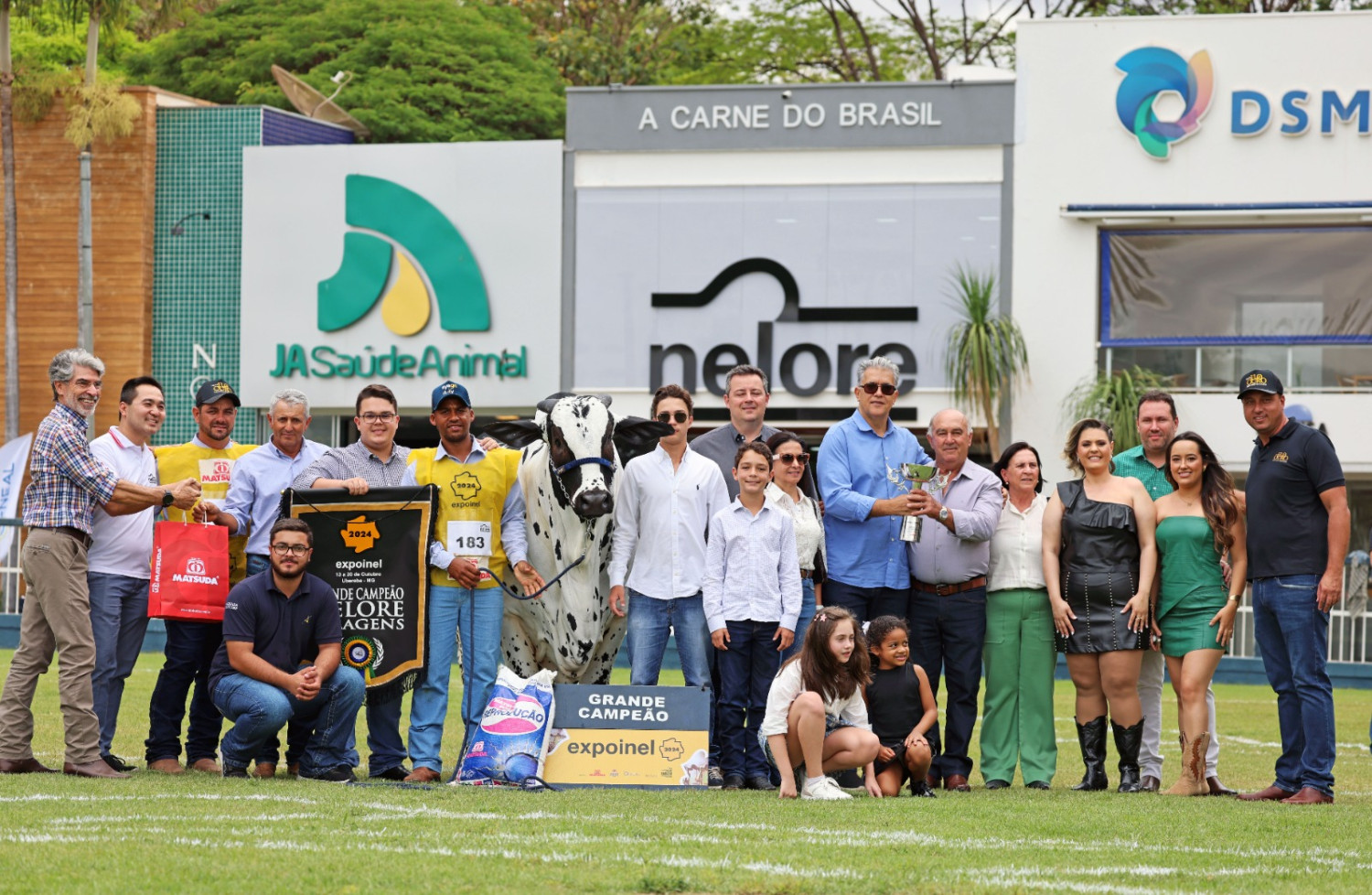 Grande Campeão - IBIZA FIV LABIRINTO (Otaniel José Pereira)