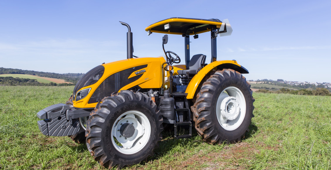 Trator Valtra A94S_campo