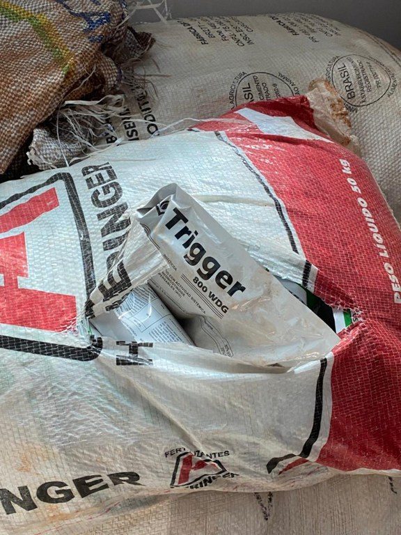 PF prende grupo criminoso que contrabandeava e vendia defensivos