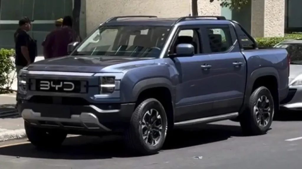 Conheça a primeira picape híbrida plug-in do Brasil