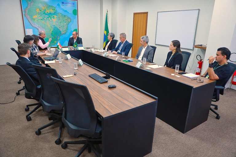 Mapa discute ampliar parceria para incentivar o empreendedorismo e a inovação na agropecuária