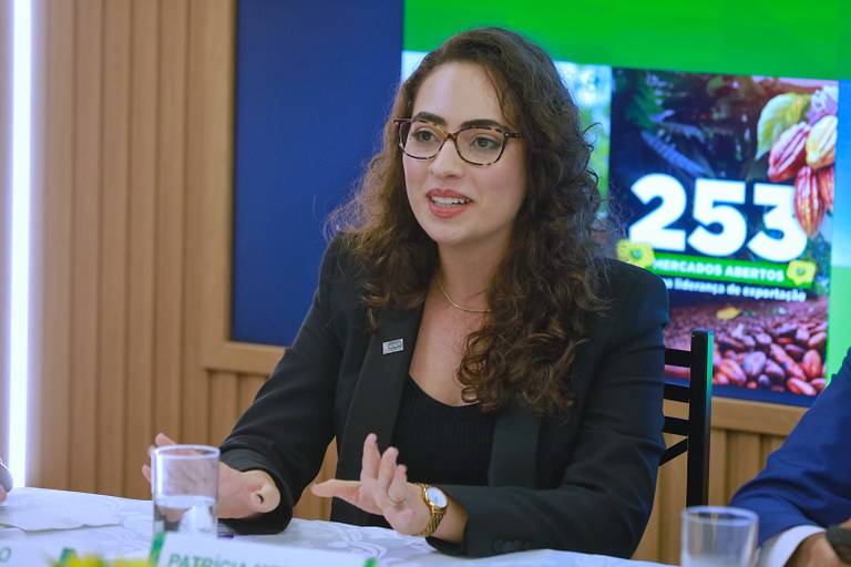 Em reunião com o setor privado, ministro Carlos Fávaro destaca resultados do agro durante o segundo ano do governo Lula