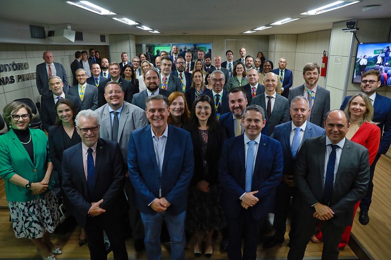 Ministro Fávaro reforça atuação dos adidos agrícolas na abertura de novos mercados globais