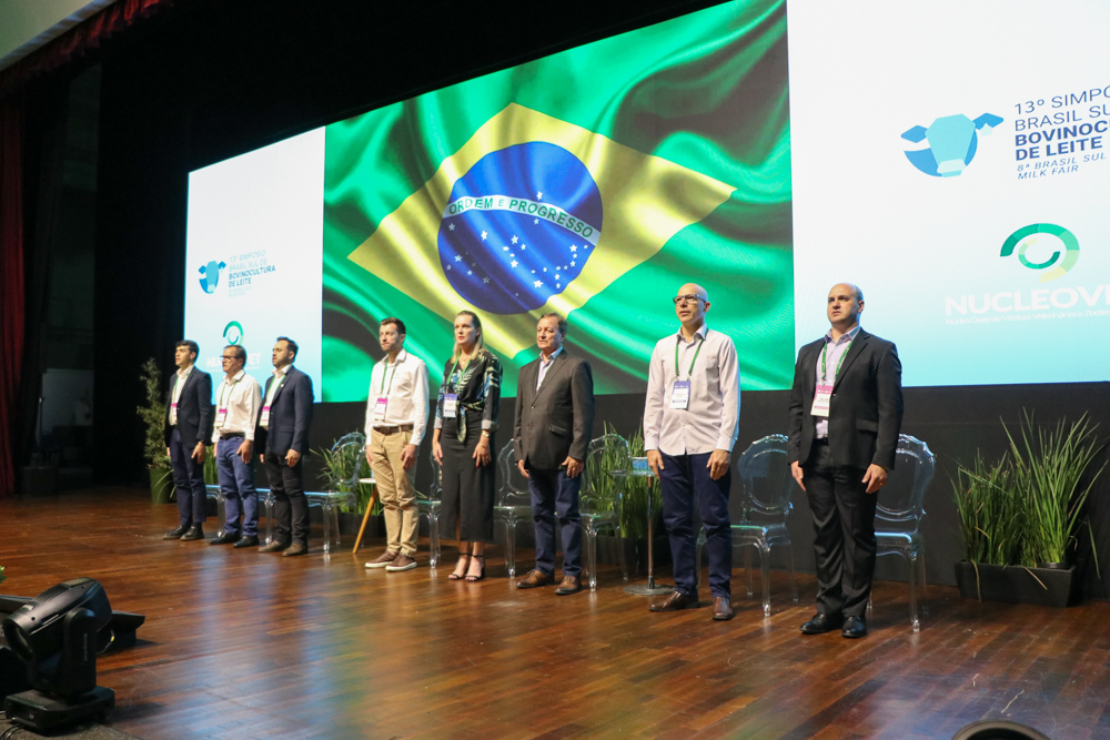 Simposio Brasil Sul de Bovinocultura de Leite