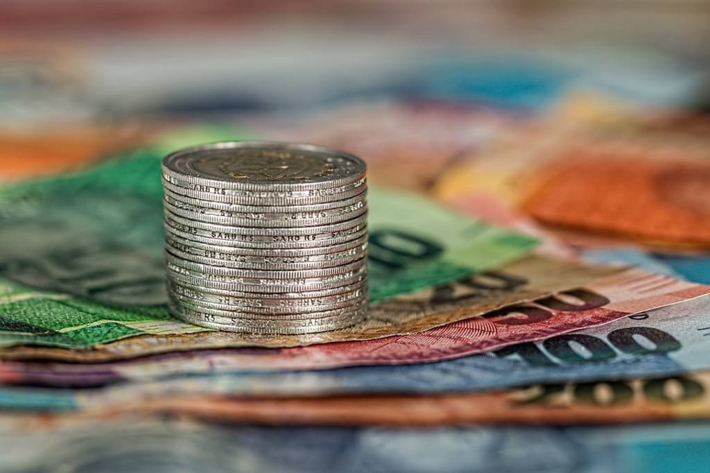 Corte amplo de gastos públicos afetaria área social, dizem economistas