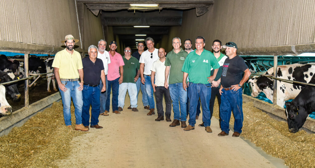 Missão Técnica da Faesp destaca inovação e sustentabilidade na pecuária de leite paulista