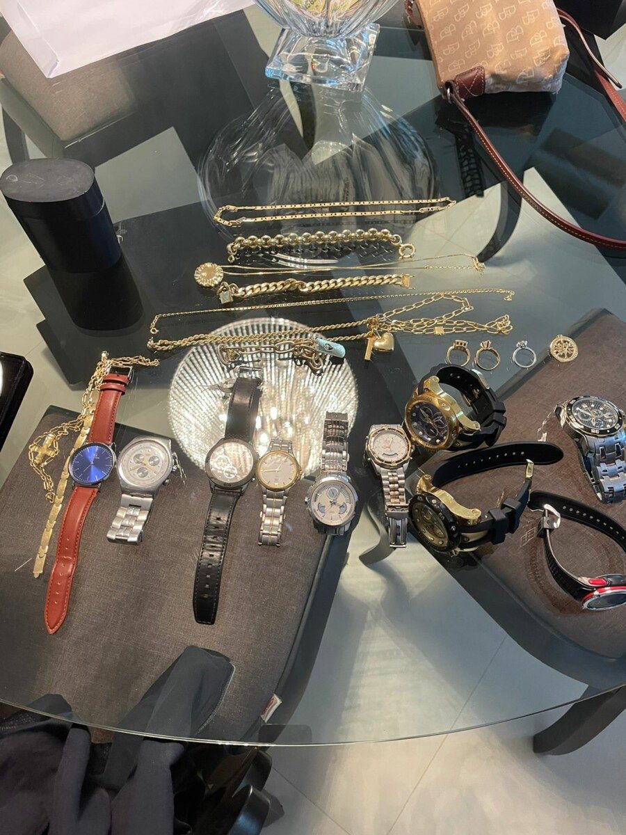 Polícia prende 4 pessoas, apreende 468 veículos, aviões e R$ 19 bilhões após golpes em produtores