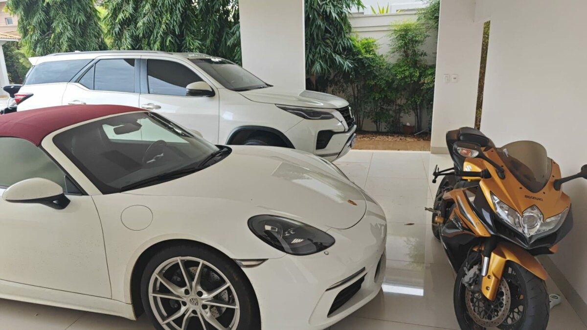 Polícia prende 4 pessoas, apreende 468 veículos, aviões e R$ 19 bilhões após golpes em produtores