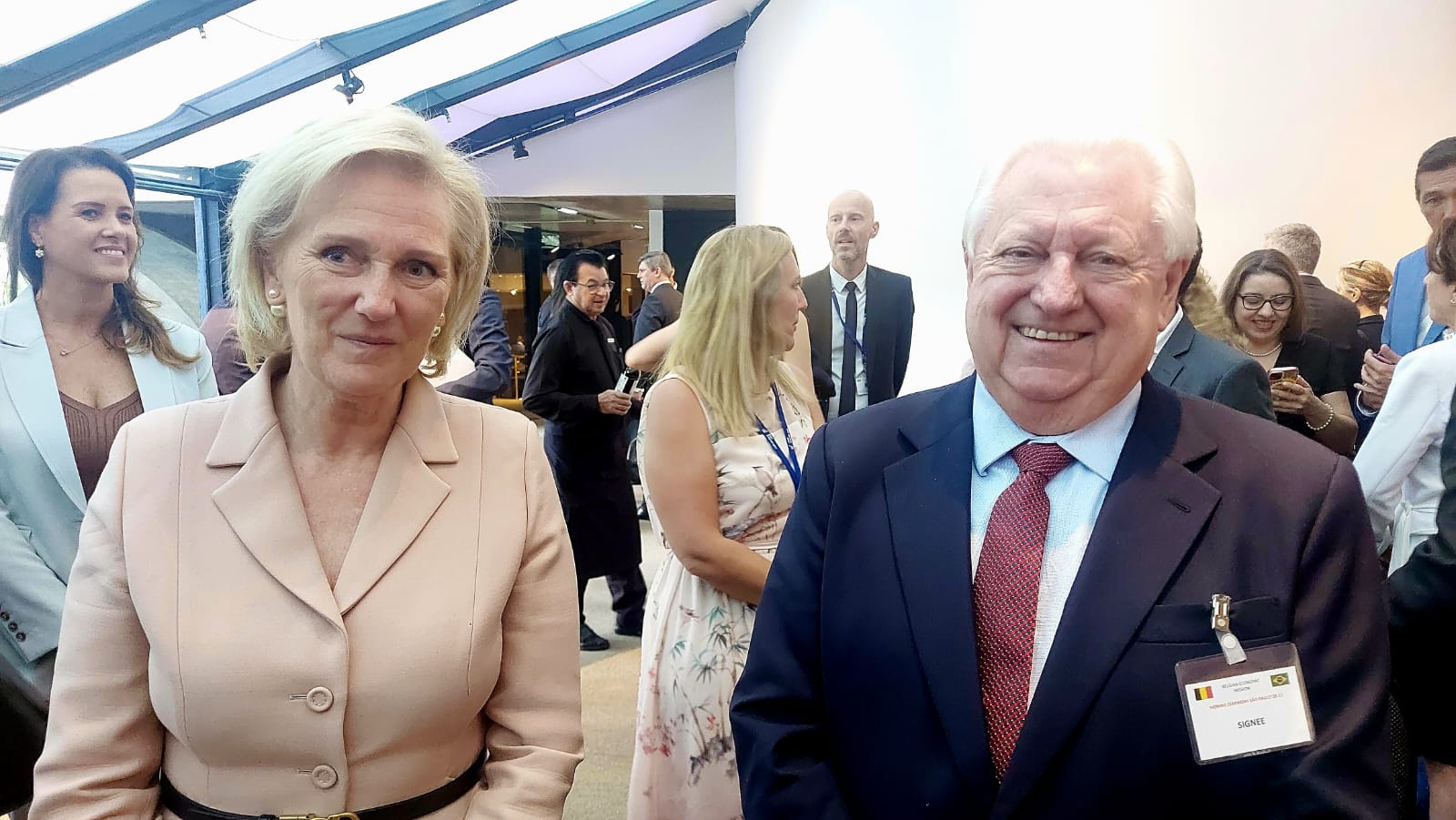 A princesa Astrid da Bélgica com o presidente do Grupo Potencial, Arnoldo Hammerschmidt.