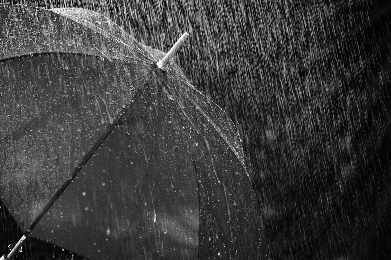 Frente fria vai trazer chuvas torrenciais com acumulados de até 600 mm