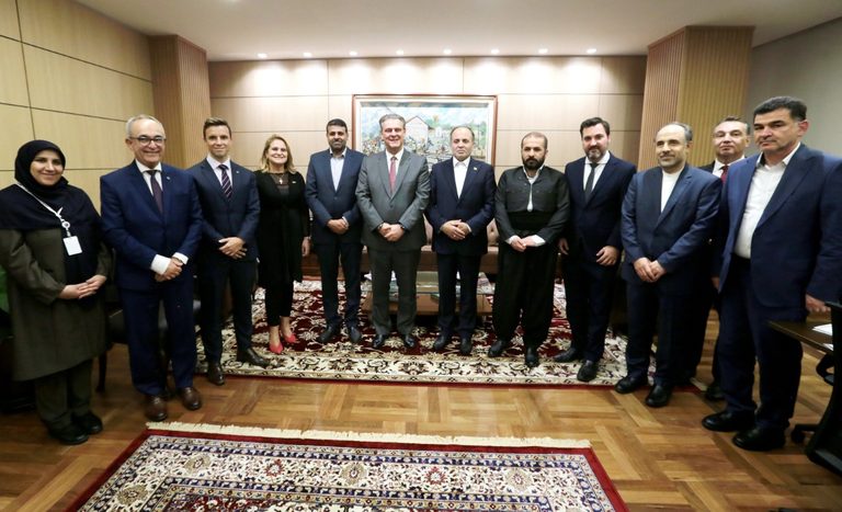 Ministro Carlos Fávaro se reúne com ministro da Agricultura do Irã para ampliar cooperação comercial