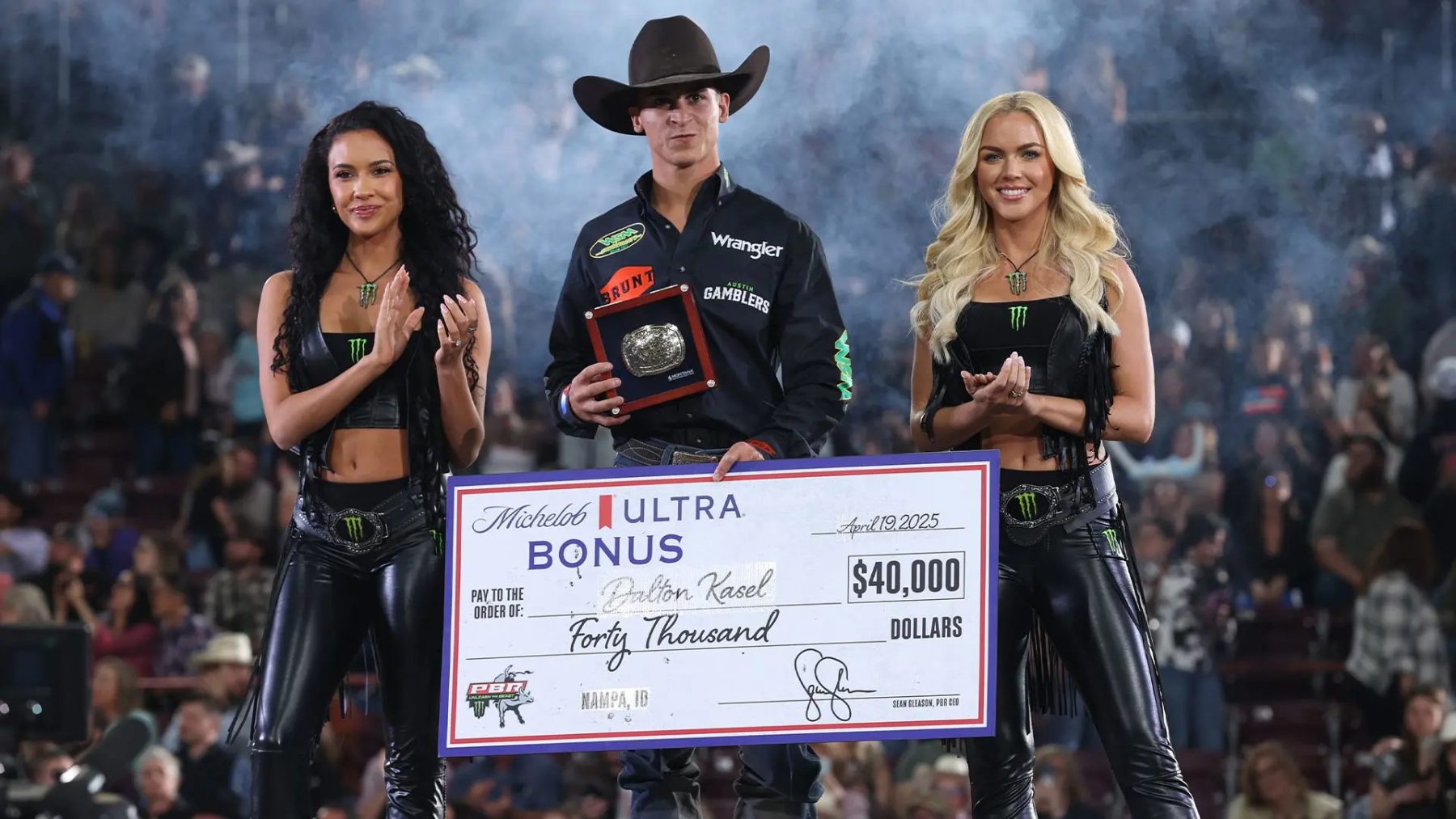 Brasileiros fazem dobradinha no pódio da PBR na disputa pelo título de melhor cowboy do mundo