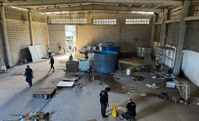 Mapa realiza operação conjunta para combate à produção clandestina de bebidas alcoólicas em Pernambuco