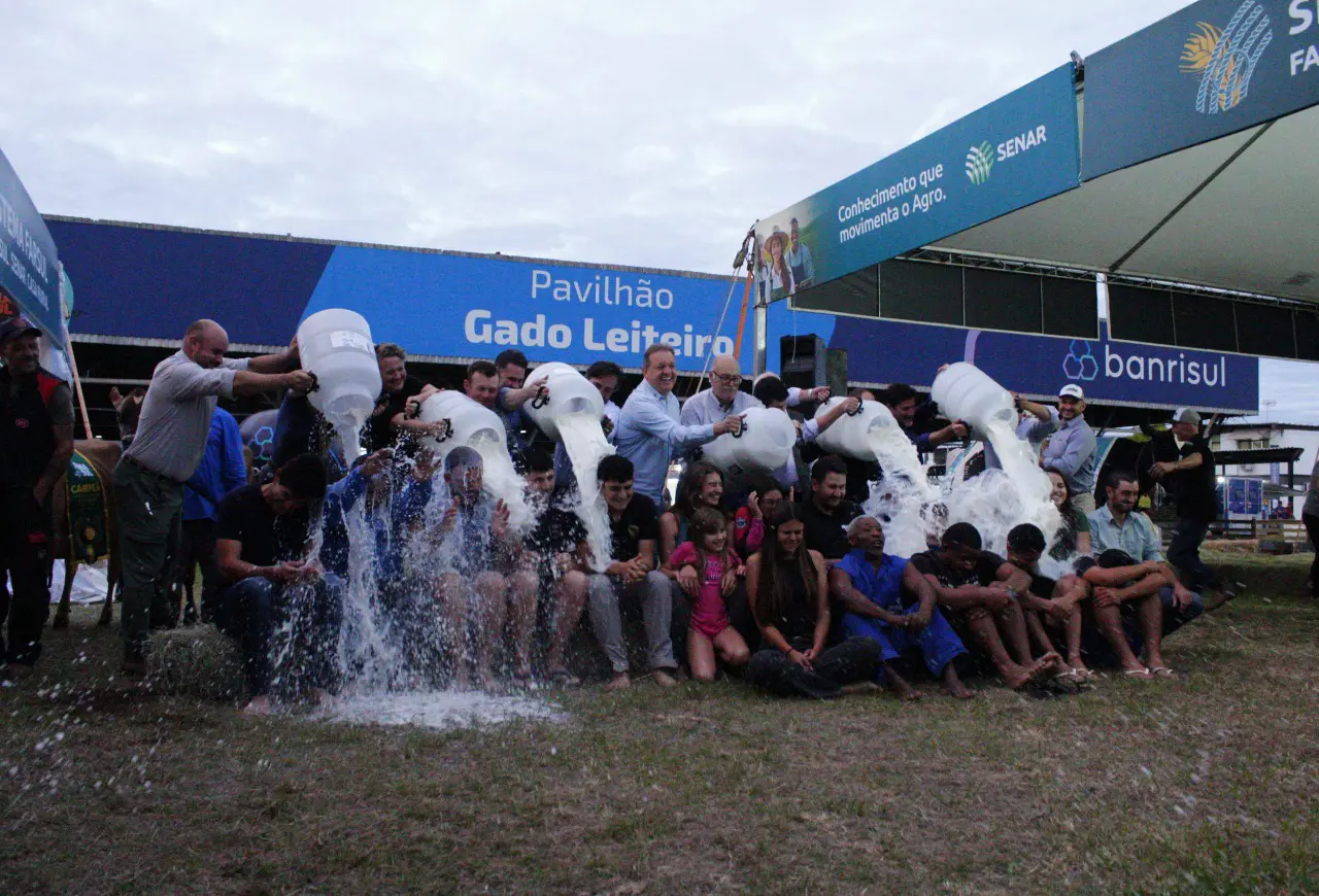Granja de Anta Gorda faz dobradinha no Concurso Leiteiro da Fenasul Expoleite