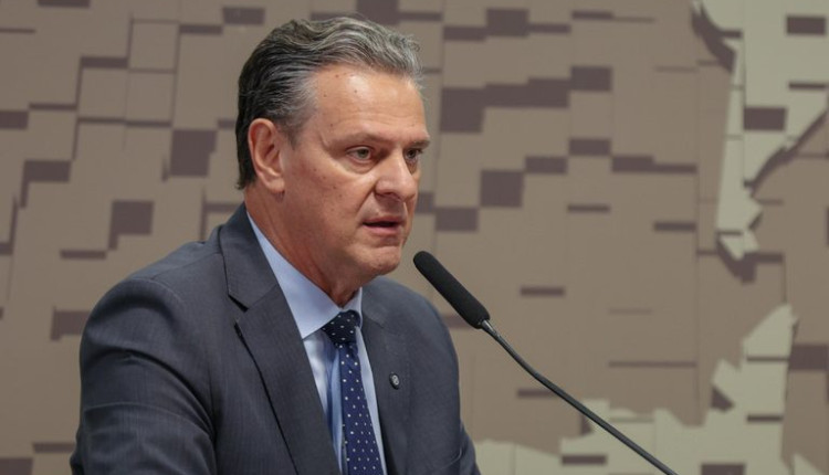 A imensa maioria dos mercados no mundo reconhece a força do sistema sanitário brasileiro, diz Fávaro na CRA