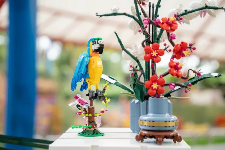 Com 792 mil peças, jardim feito de Lego vira atração na Malásia