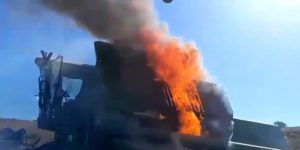 Incêndio destrói colheitadeira única de pequeno agricultor no interior do Rio Grande do Sul