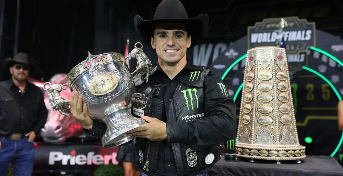 José Vitor Leme se consagra Tricampeão Mundial da PBR, em maior reviravolta da história; Vídeo