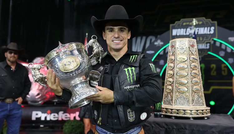 José Vitor Leme se consagra Tricampeão Mundial da PBR, em maior reviravolta da história; Vídeo