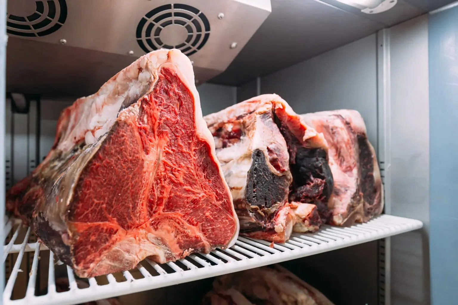 Quer carne de verdade, macia e suculenta? O caminho começa na maturação