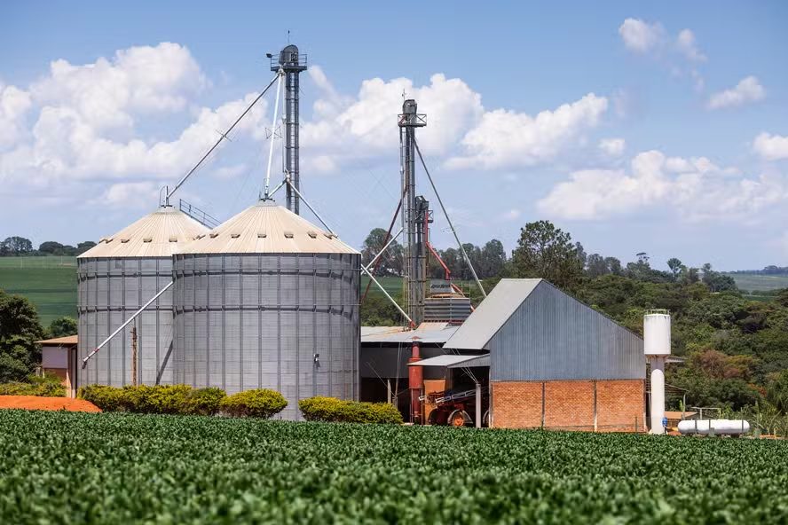 Produtores solicitam linha de crédito para armazenagem diante de déficit de 120 milhões de toneladas