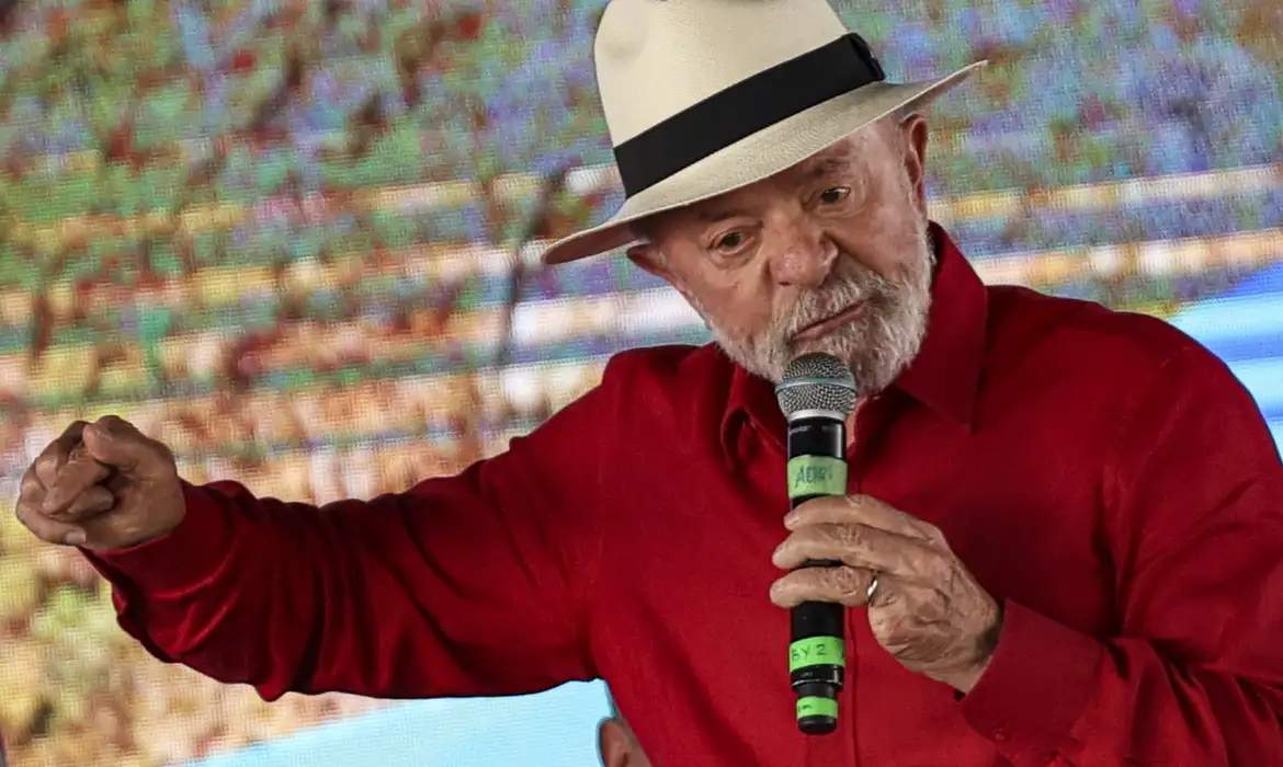 Lula anuncia R$ 10 bilhões para indústria no Nordeste