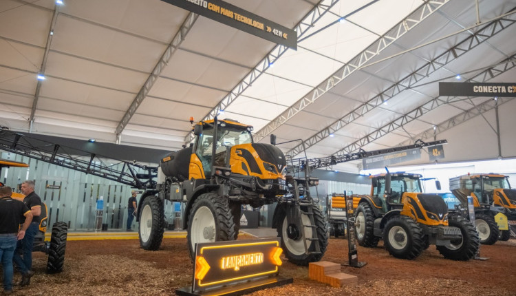 Valtra comemora sucesso de vendas dos lançamentos na Agrishow 2025