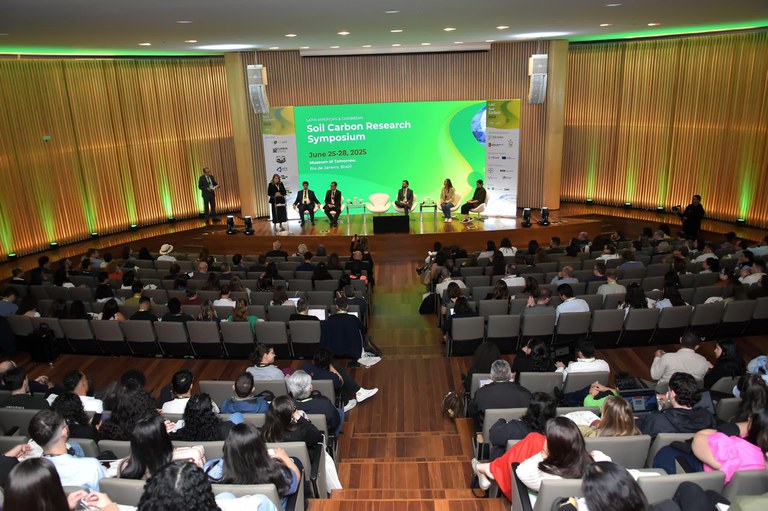 Simpósio Latino-Americano e Caribenho debate carbono no solo, agricultura sustentável e segurança alimentar